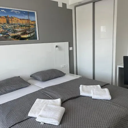 Tanja & Tina Apartamento Fažana
