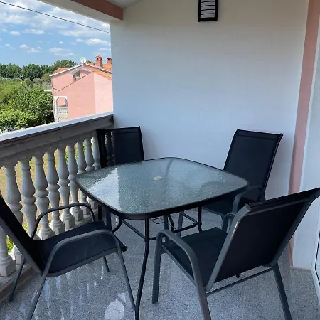 Tanja & Tina Apartamento Fažana