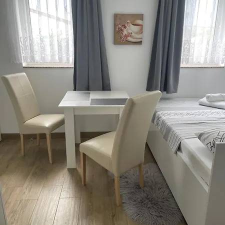 Tanja & Tina Apartamento Fažana